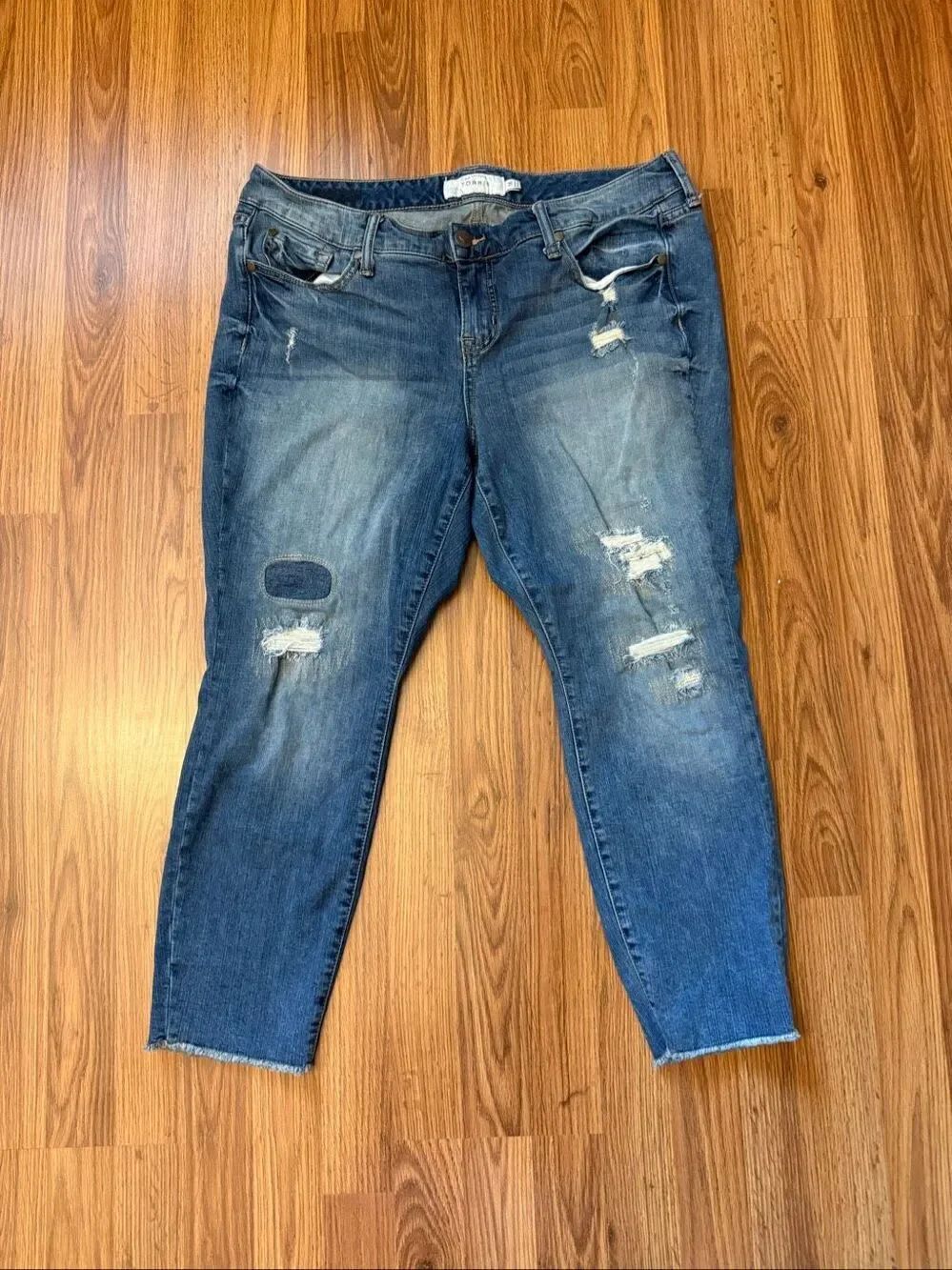Torrid Women's Raw Cut Hem Mid Rise Whiskering Distressed Jeans Blue Size 16